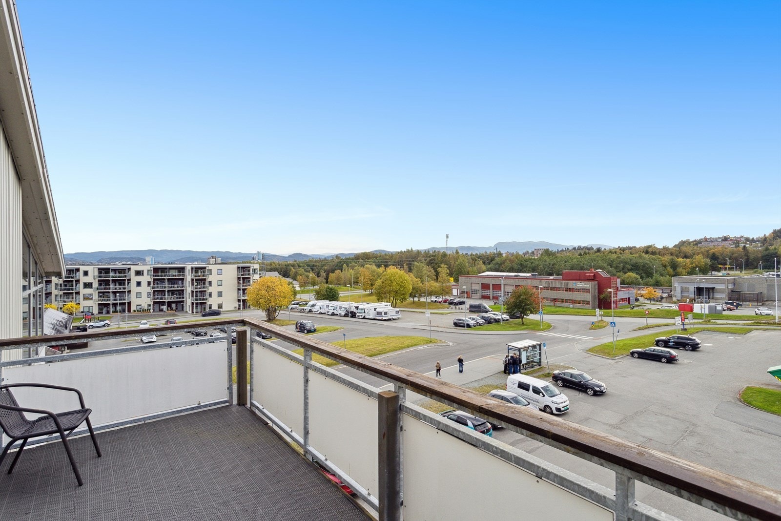 Felles veranda med utgang fra fellesarealer. Galleribilde