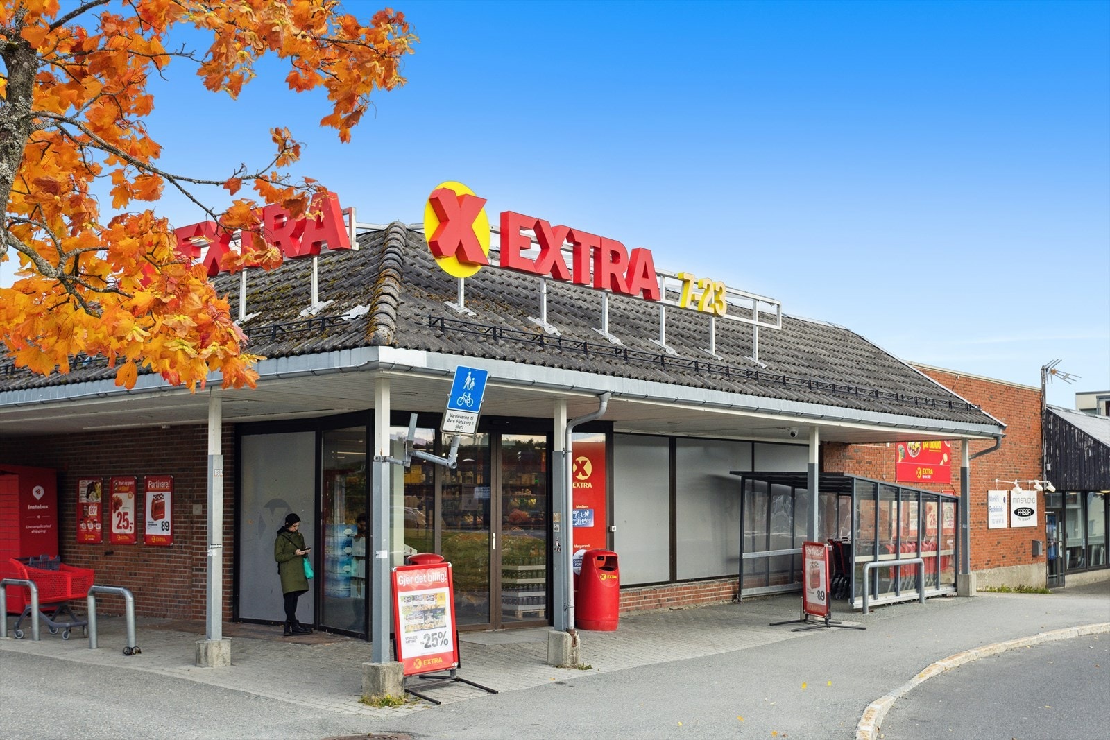 Like ved siden av finner du også Coop Extra og restaurant Capri. Galleribilde