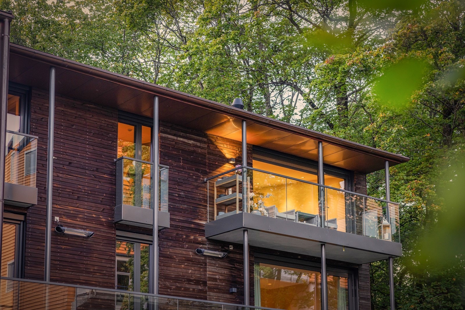 Topp/hjørneleilighet med lysinnslipp fra 3 sider. Galleribilde