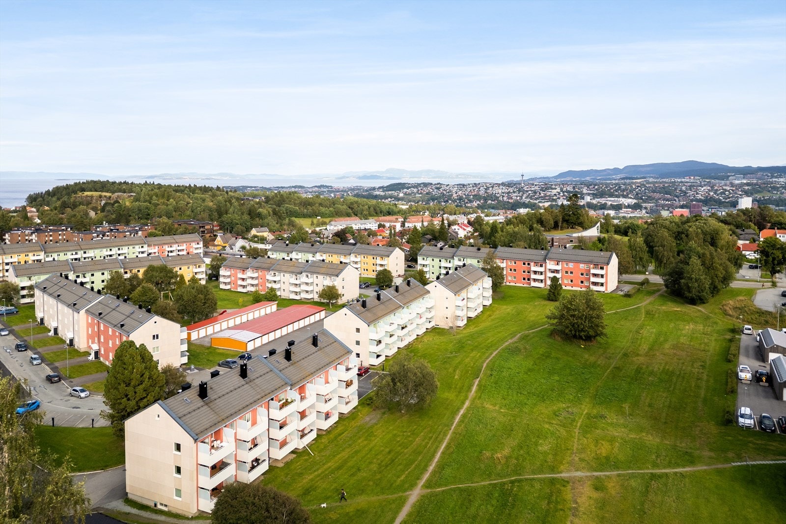 For mer informasjon kontakt megler Petter Westermann på tlf 965 13 690 eller p.westermann@nordvikbolig.no Galleribilde