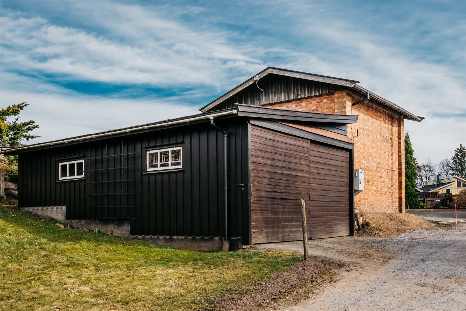 Garasje på 51 kvm. bygget i vinkel ved trafo nede ved veien Galleribilde