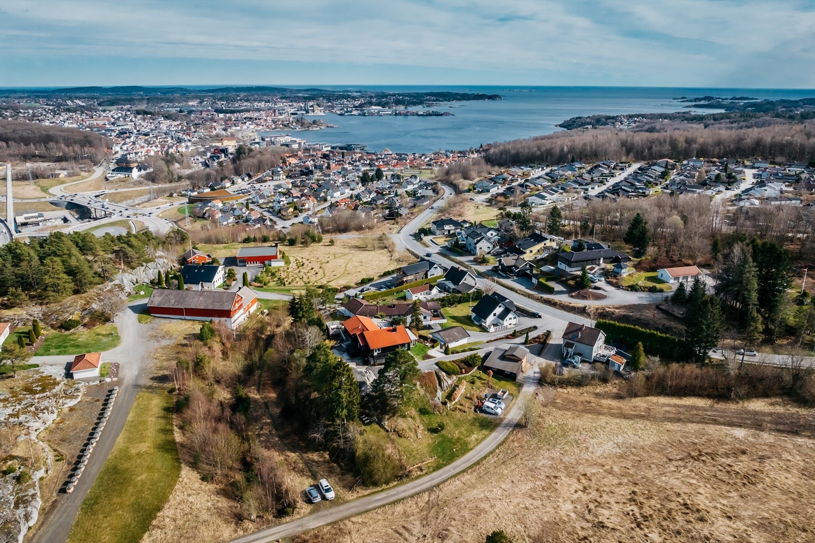 Kort avstand til butikk, Larviksfjorden, Farris og Larvik sentrum. Galleribilde
