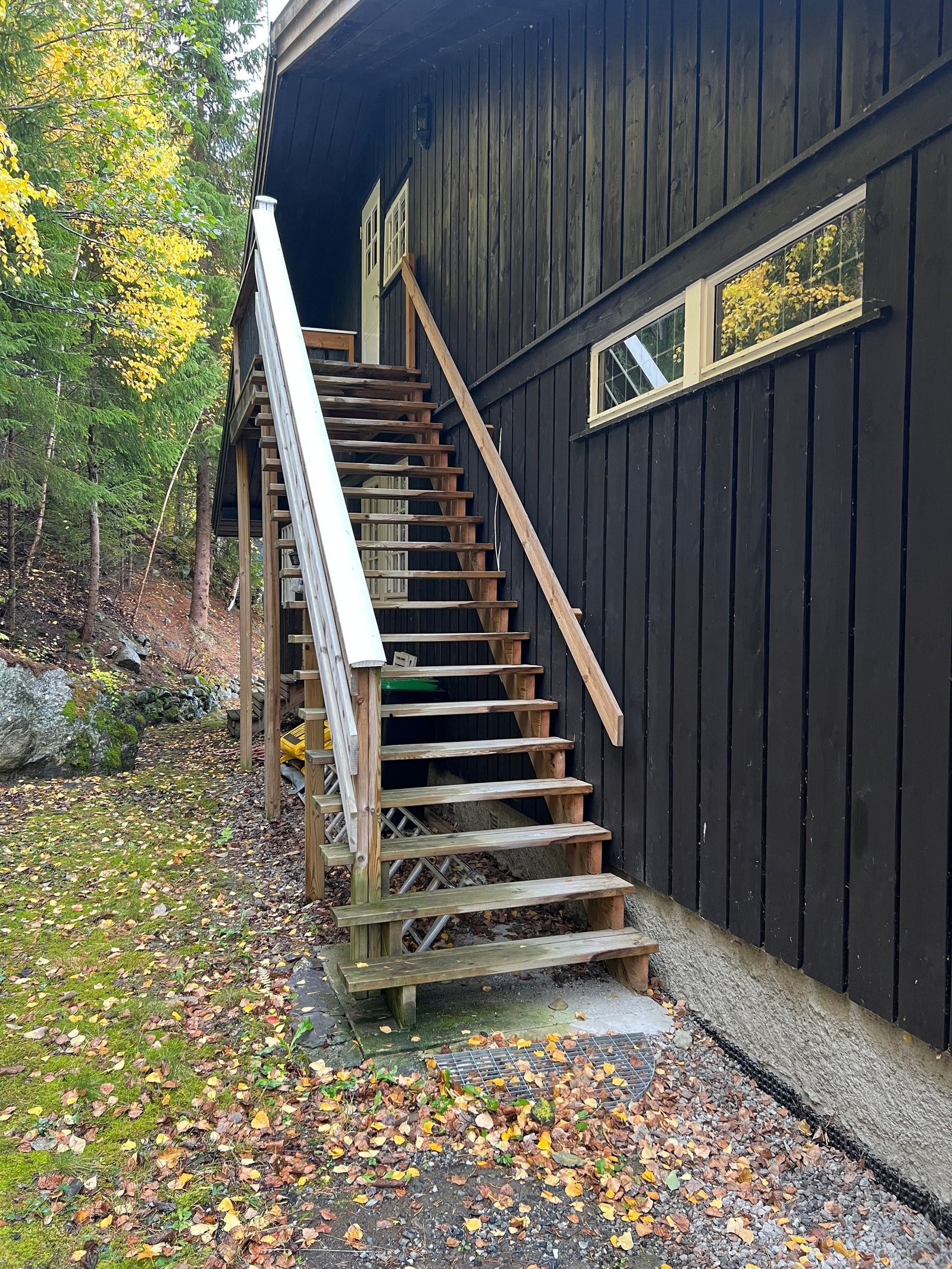 Trappeløp opp til 3.etg / utleiedel Galleribilde