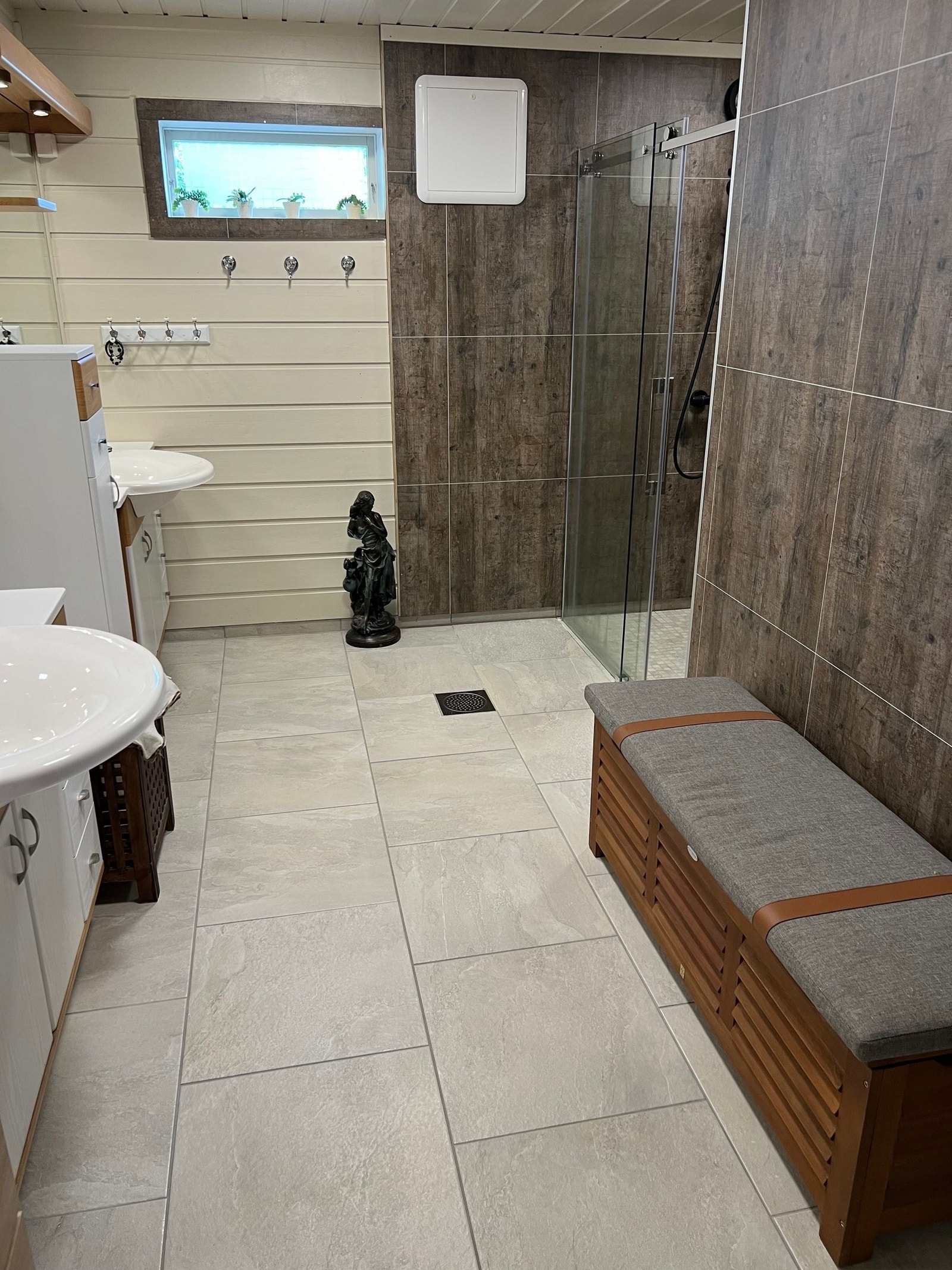 Med dobbel servant Galleribilde