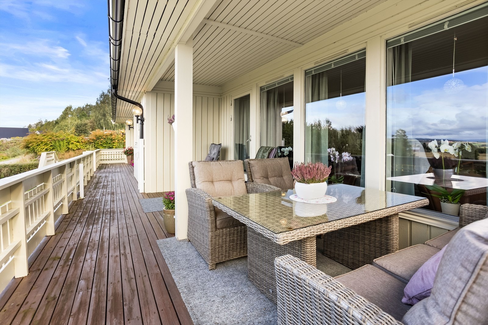 Her er det god plass til sittegruppe. Galleribilde