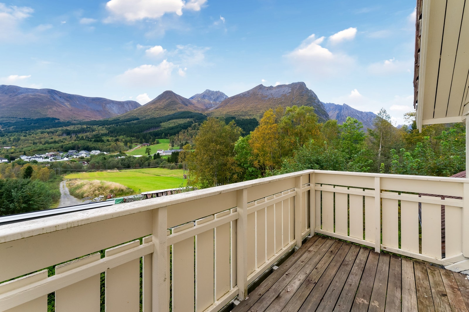 Fra verandaen er det fantastisk utsikt. Galleribilde