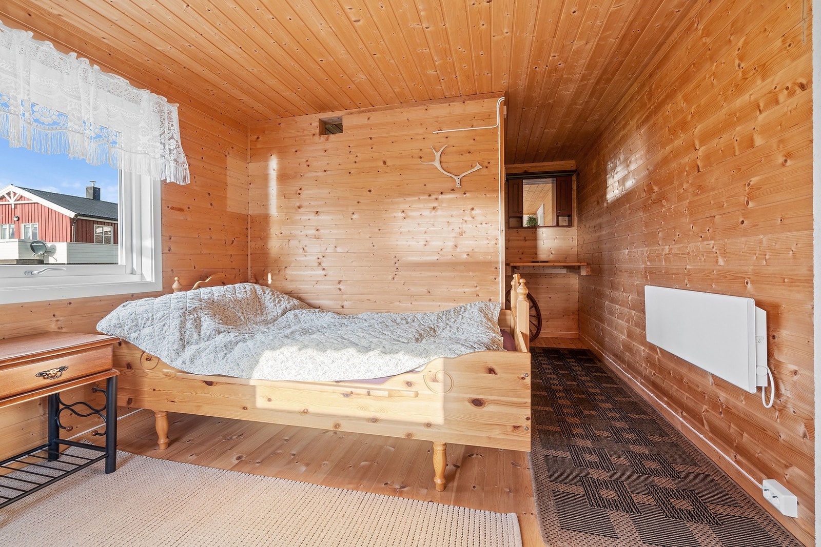 Soverom i uthus Galleribilde