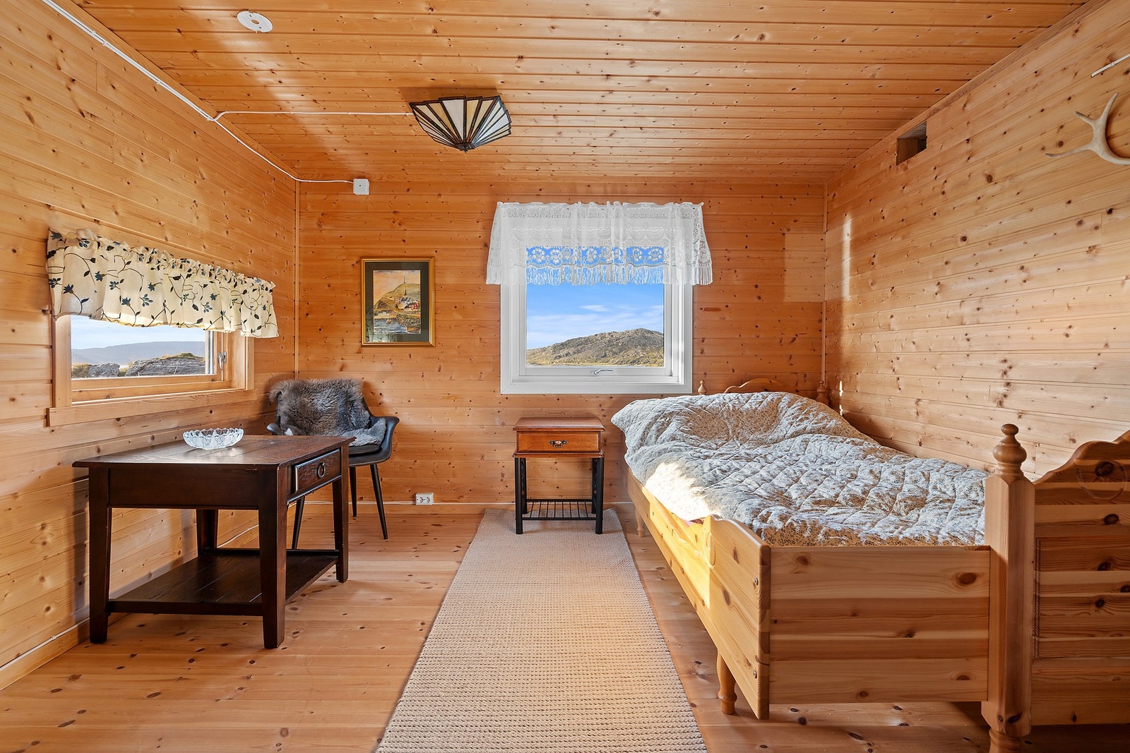 Soverom i uthus Galleribilde