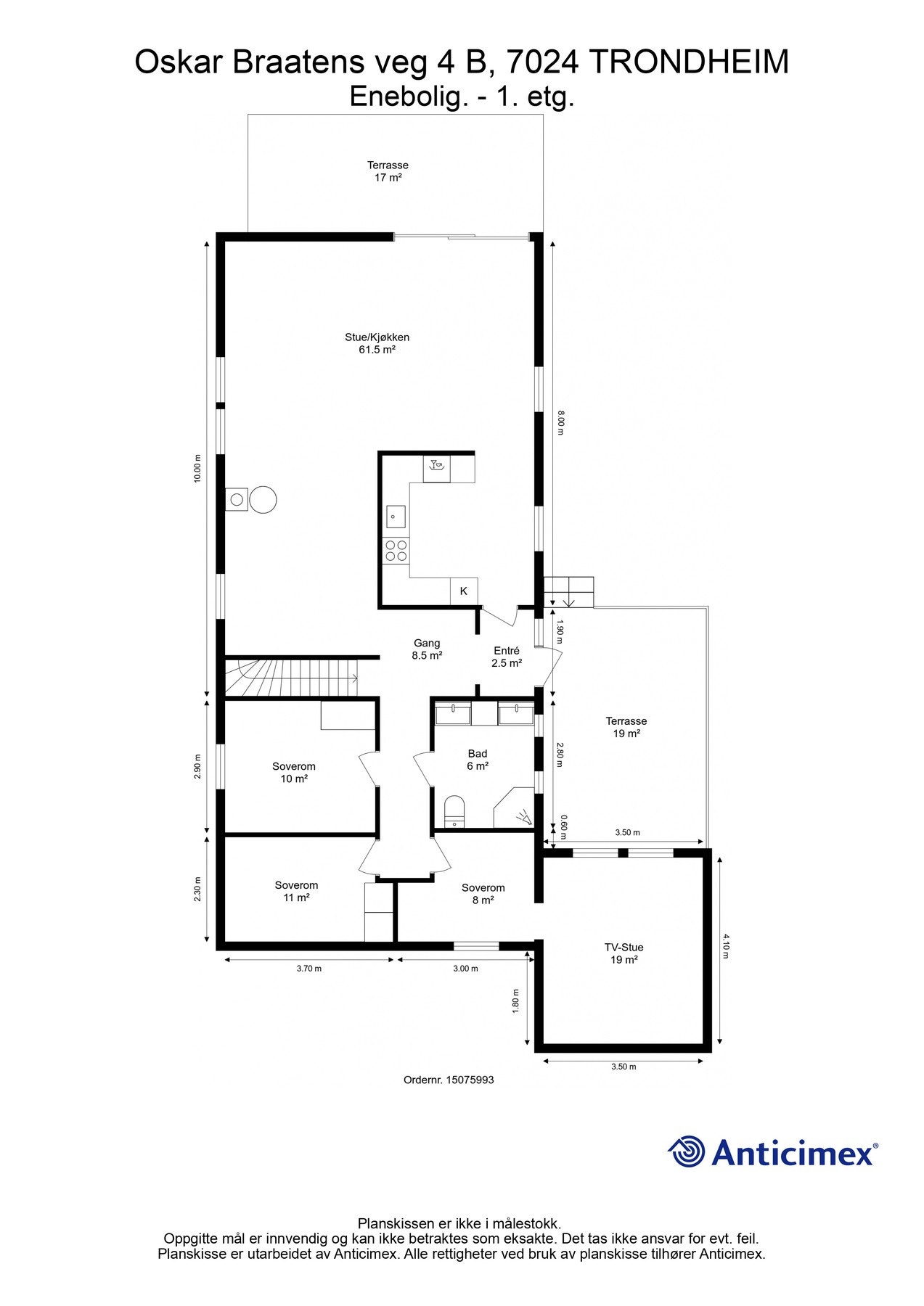 Romslig hovedplan med god planløsning, store vindusflater og åpen stue-/kjøkkenløsning. Galleribilde