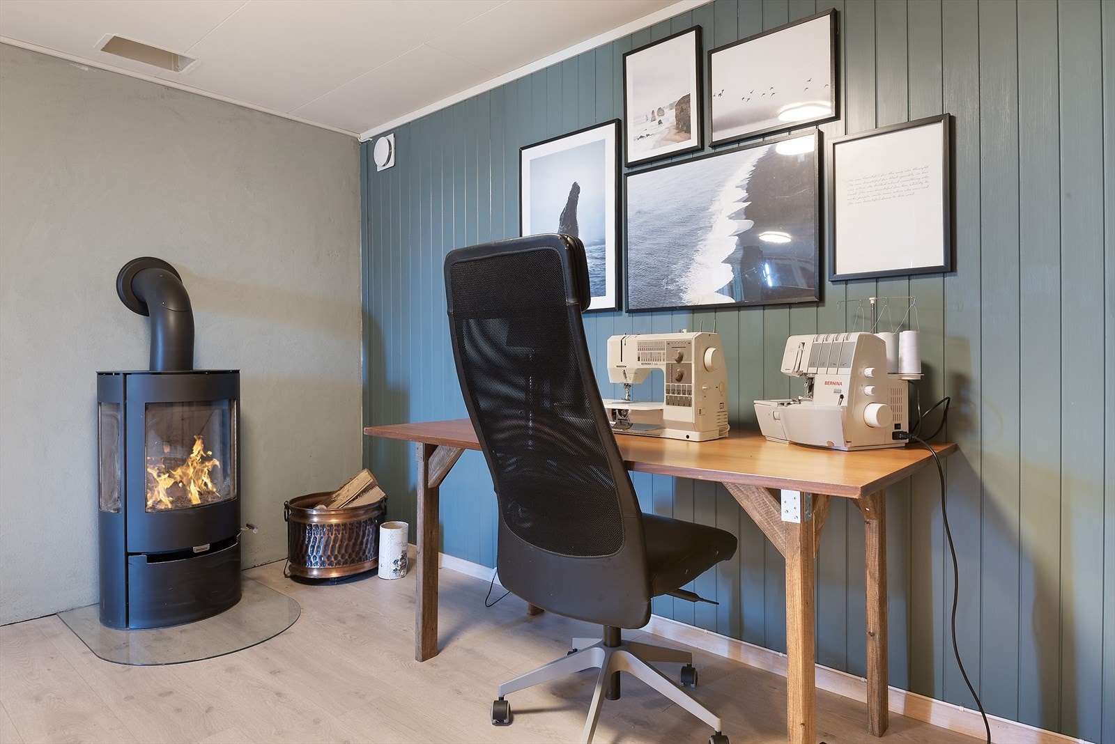 Disponibelt rom med vedfyring. Galleribilde