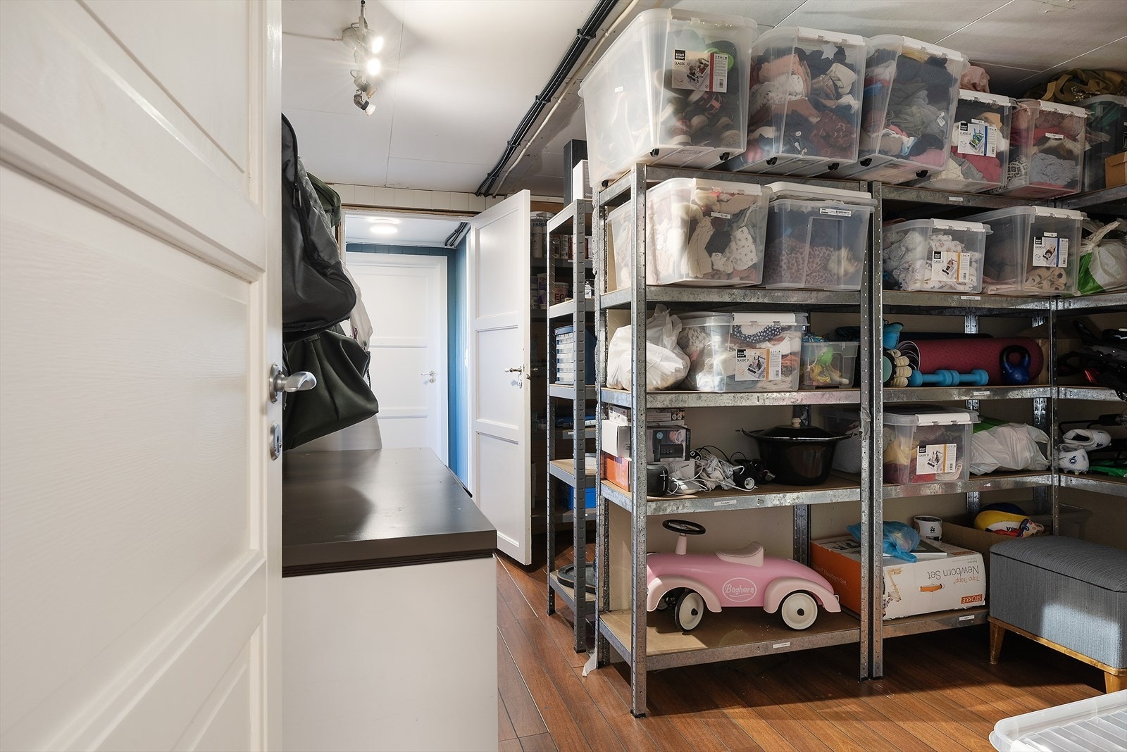 Godt med oppbevaringsmuligheter. Galleribilde