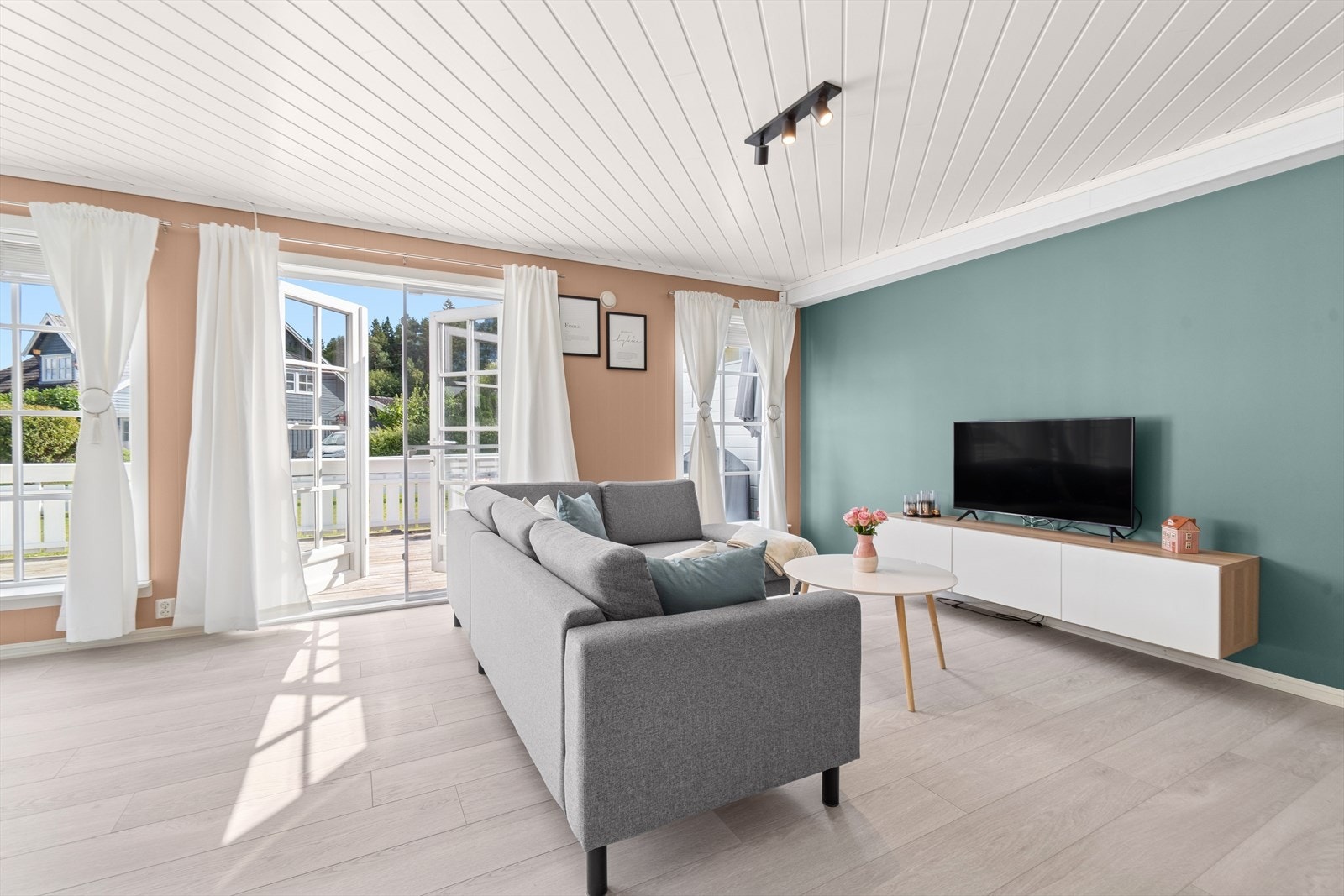 Et rom for avkobling og hygge - Plass til å dele små og store opplevelser med venner eller ta frem en god bok og lytte til musikk, alene. Galleribilde