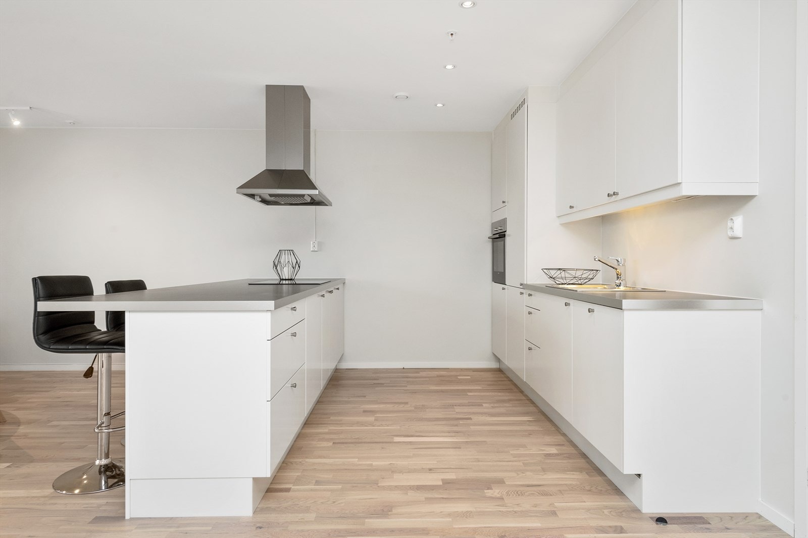 (Alle bilder er hentet fra leilighet i etasjen under som er identisk.) Galleribilde