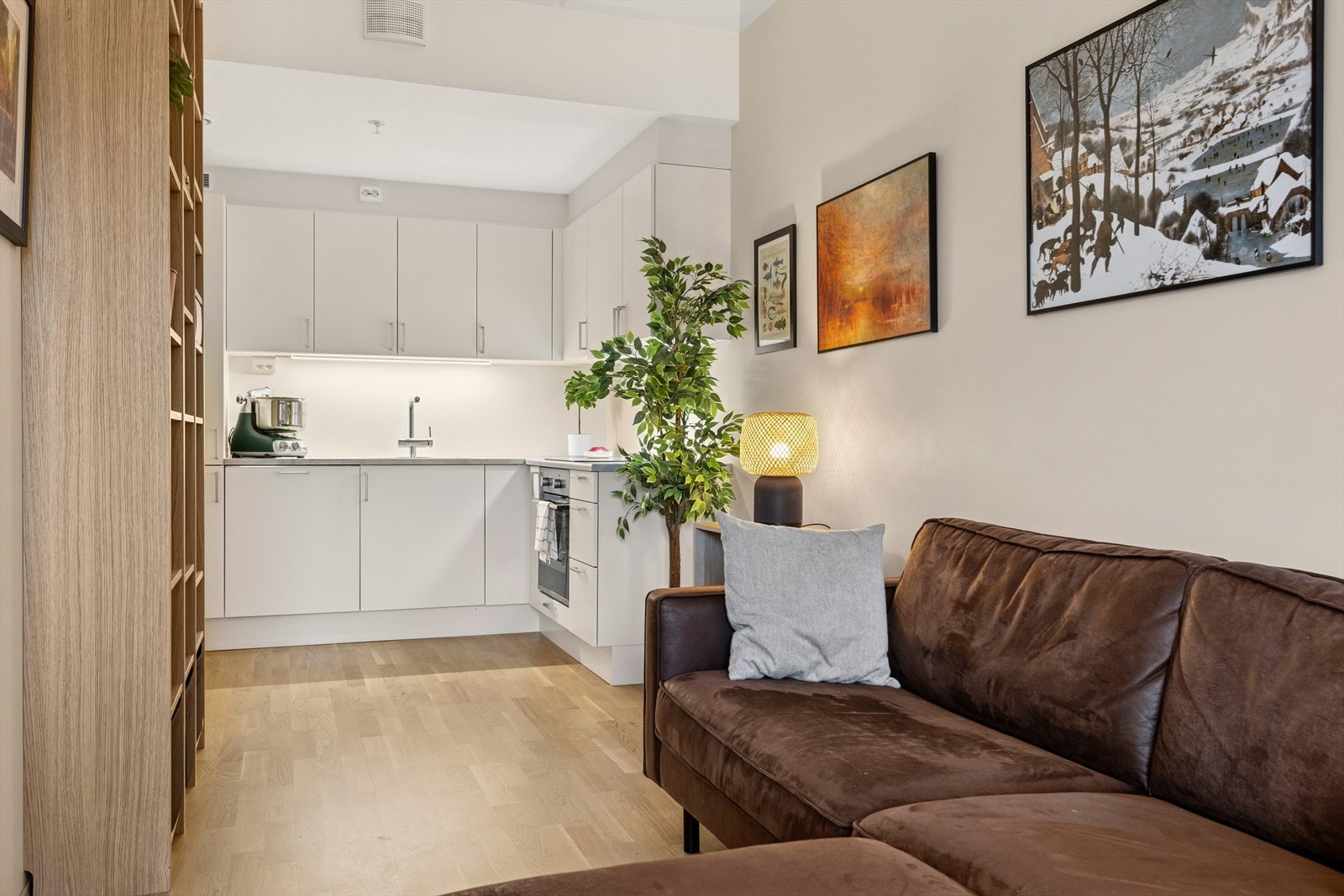 Stue/kjøkken. Galleribilde