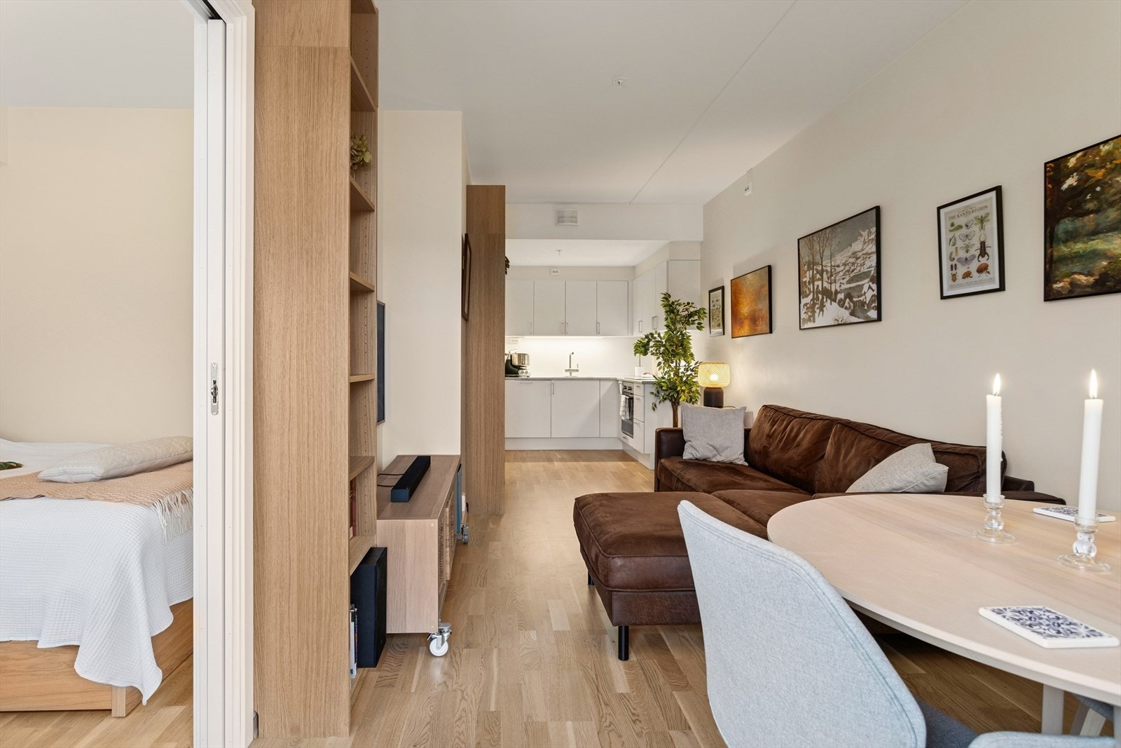 Stue og kjøkken er tilsammen ca. 18,7 m². Galleribilde