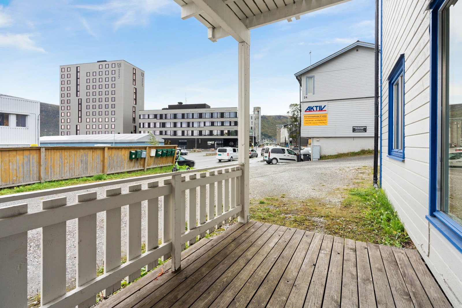 Lys og trivelig leilighet med attraktiv beliggenhet - Umiddelbar nærhet til dagligvare, treningssenter og busstopp, samt gangavstand til sentrum!