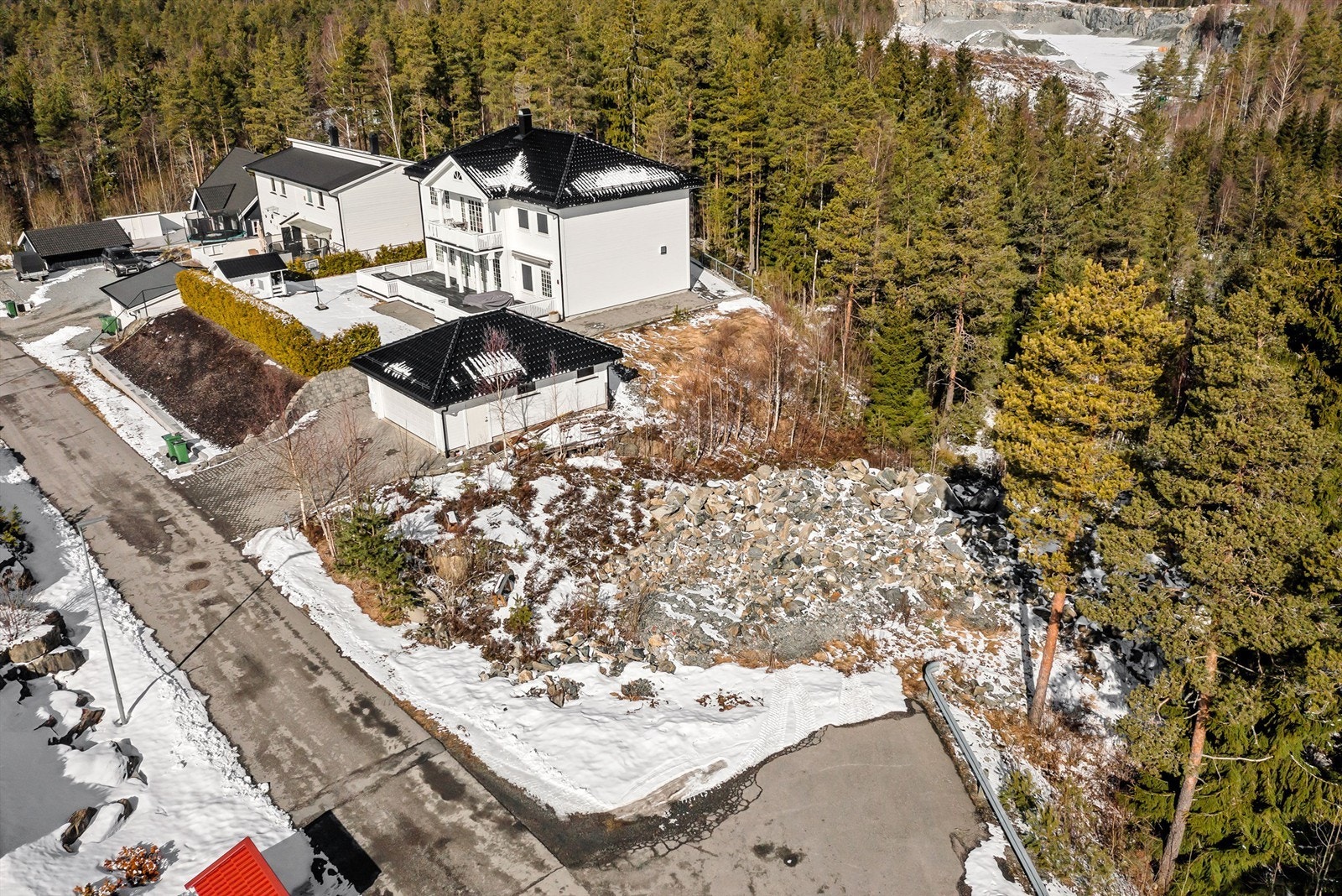 Her kan det bygges inntil 2 etasjer Galleribilde