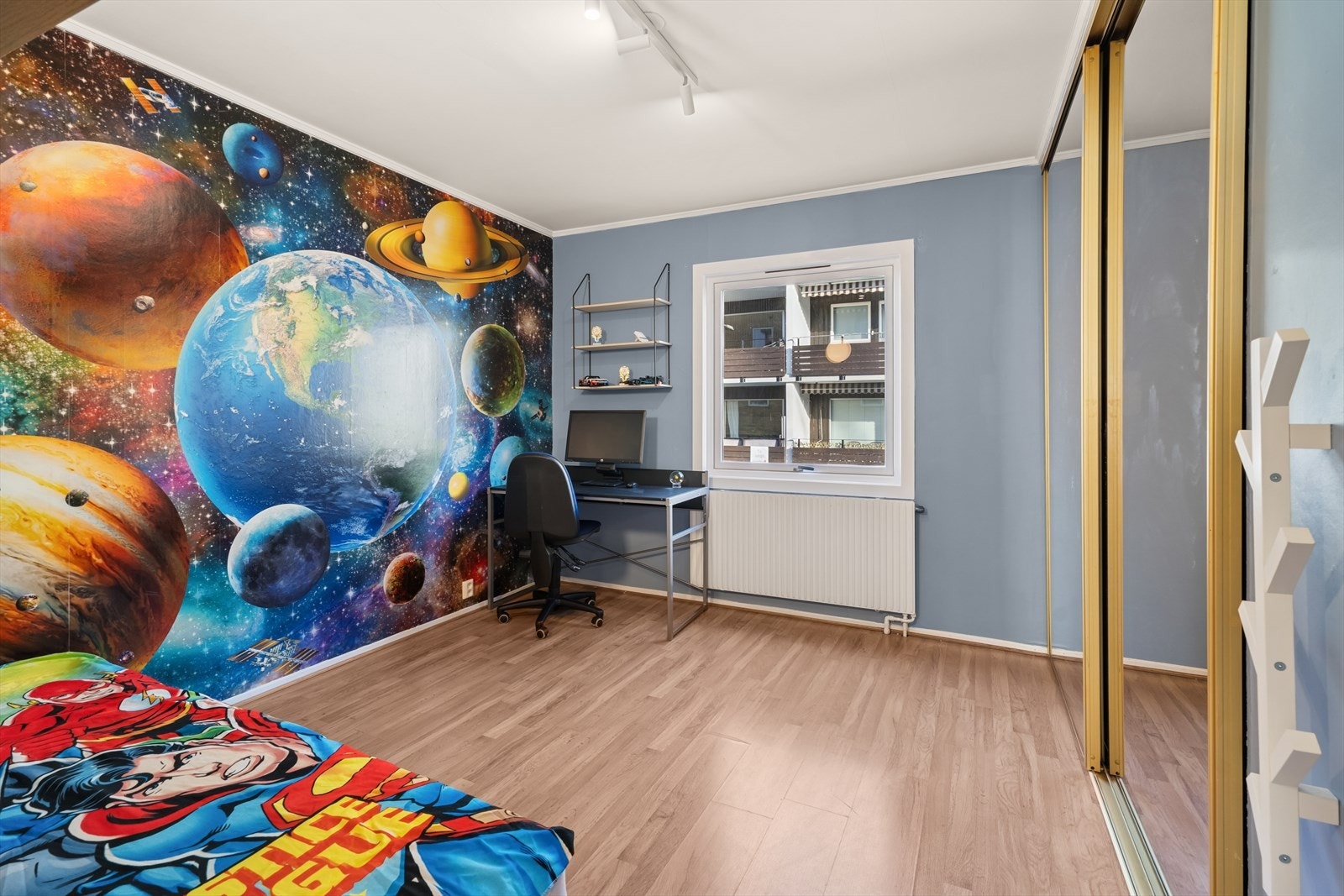 Ypperlig som barnerom, gjesterom eller hjemmekontor. Galleribilde