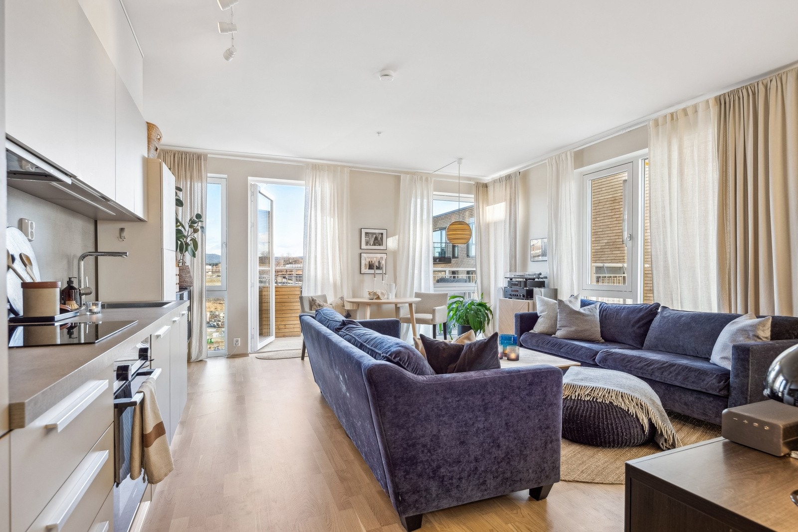 Leiligheten har lave felleskostnader med bl.a. kabel-tv/internett inkl. Galleribilde