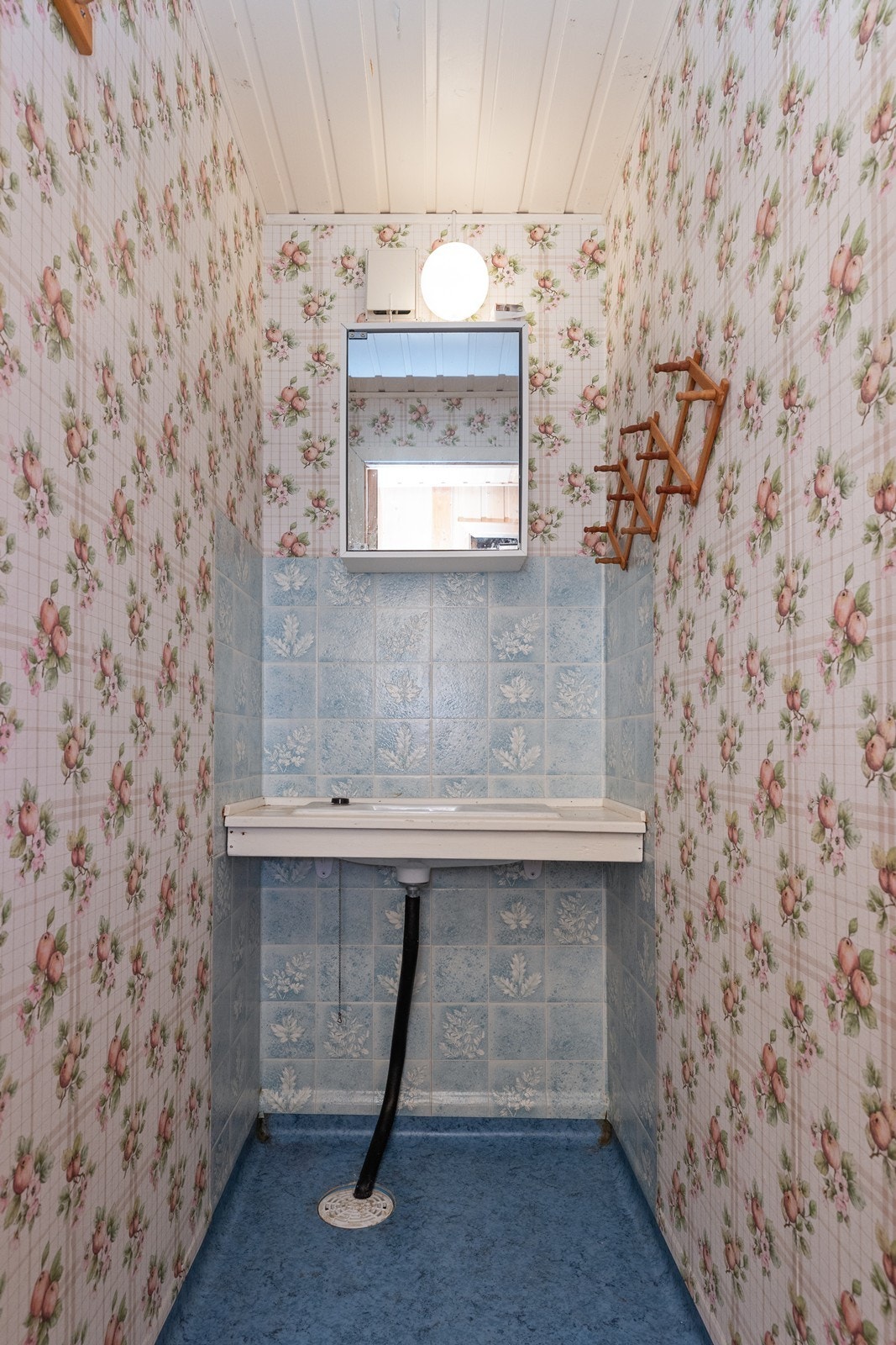 Rom m. vask er praktisk plassert mellom soverommene Galleribilde