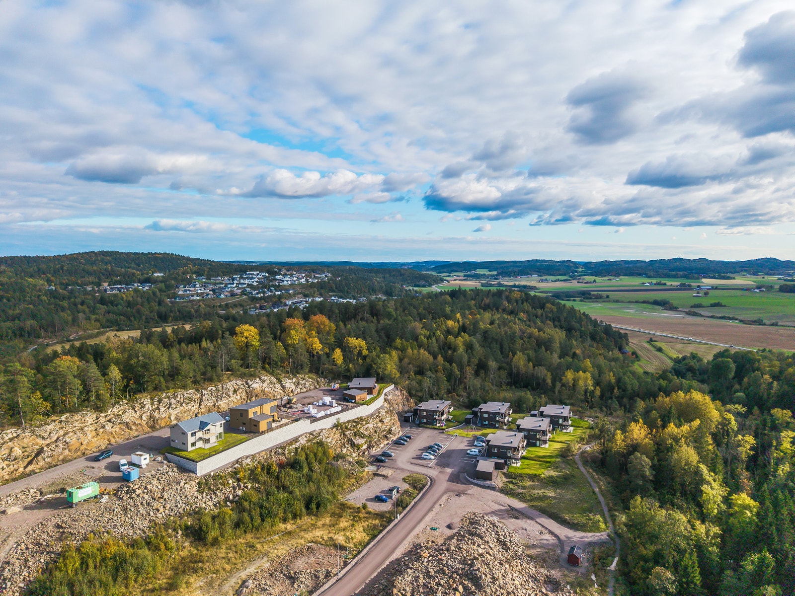 Velkommen til Lefsrødåsen! Et attraktivt og barnevennlig boligfelt med kort vei til Revetal sentrum.