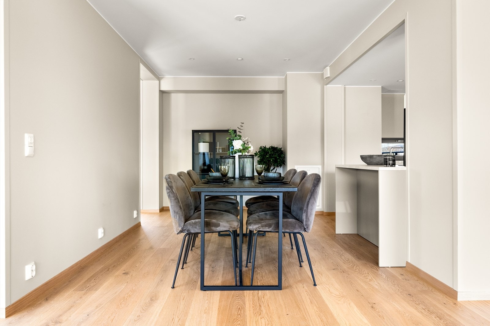 God plass til større spiseplass - her kan man samle hele familien til hyggelige måltider. Galleribilde