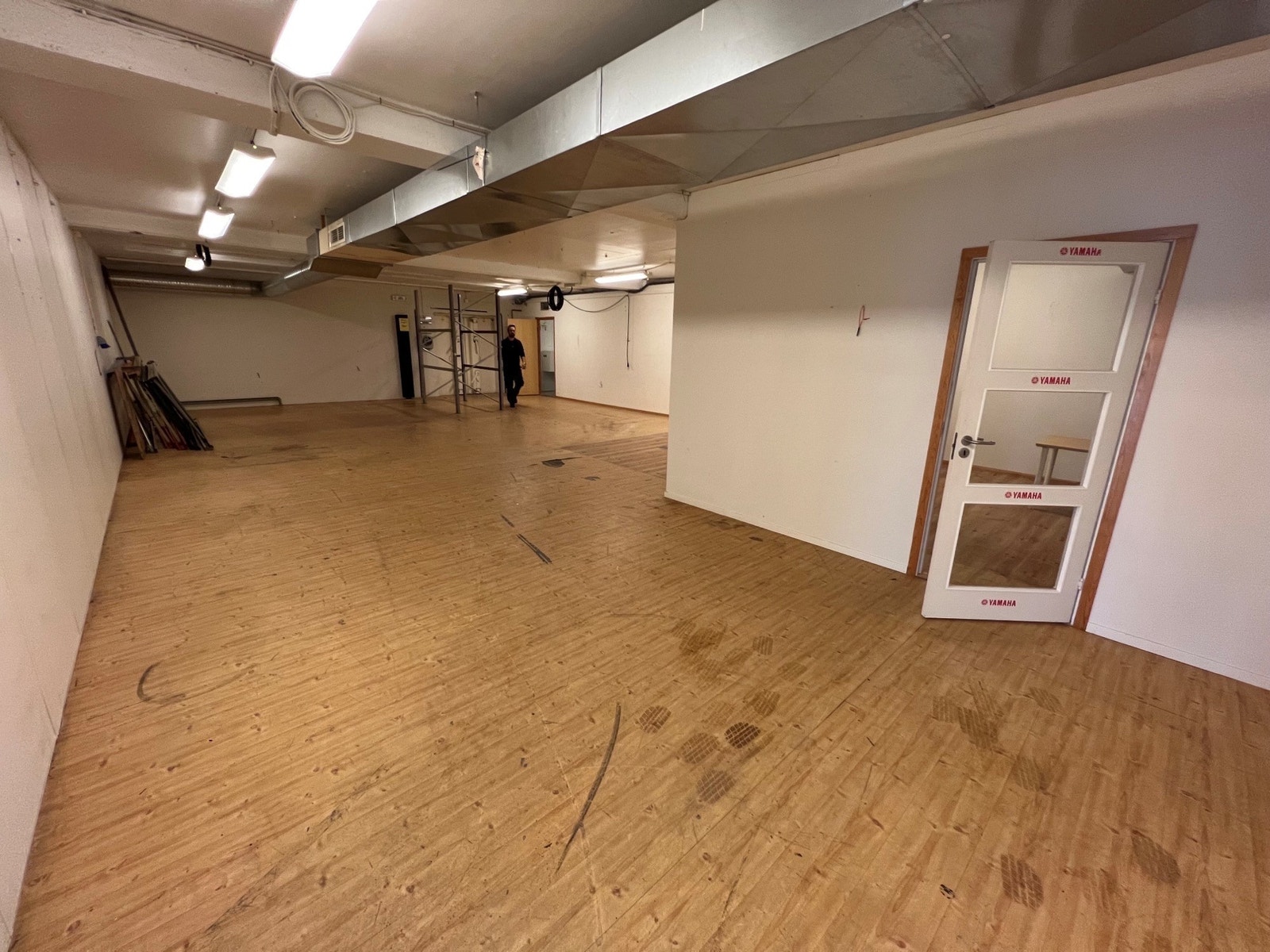 Underetasje indre del ledig Galleribilde