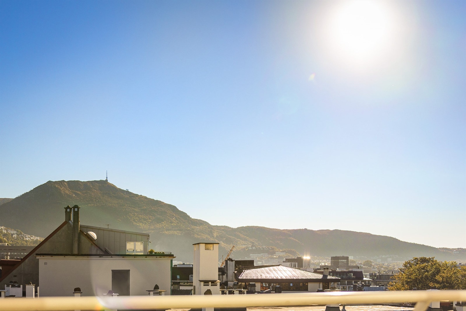 Fantastisk utsikt mot Ulriken videre mot Løvstakken Galleribilde