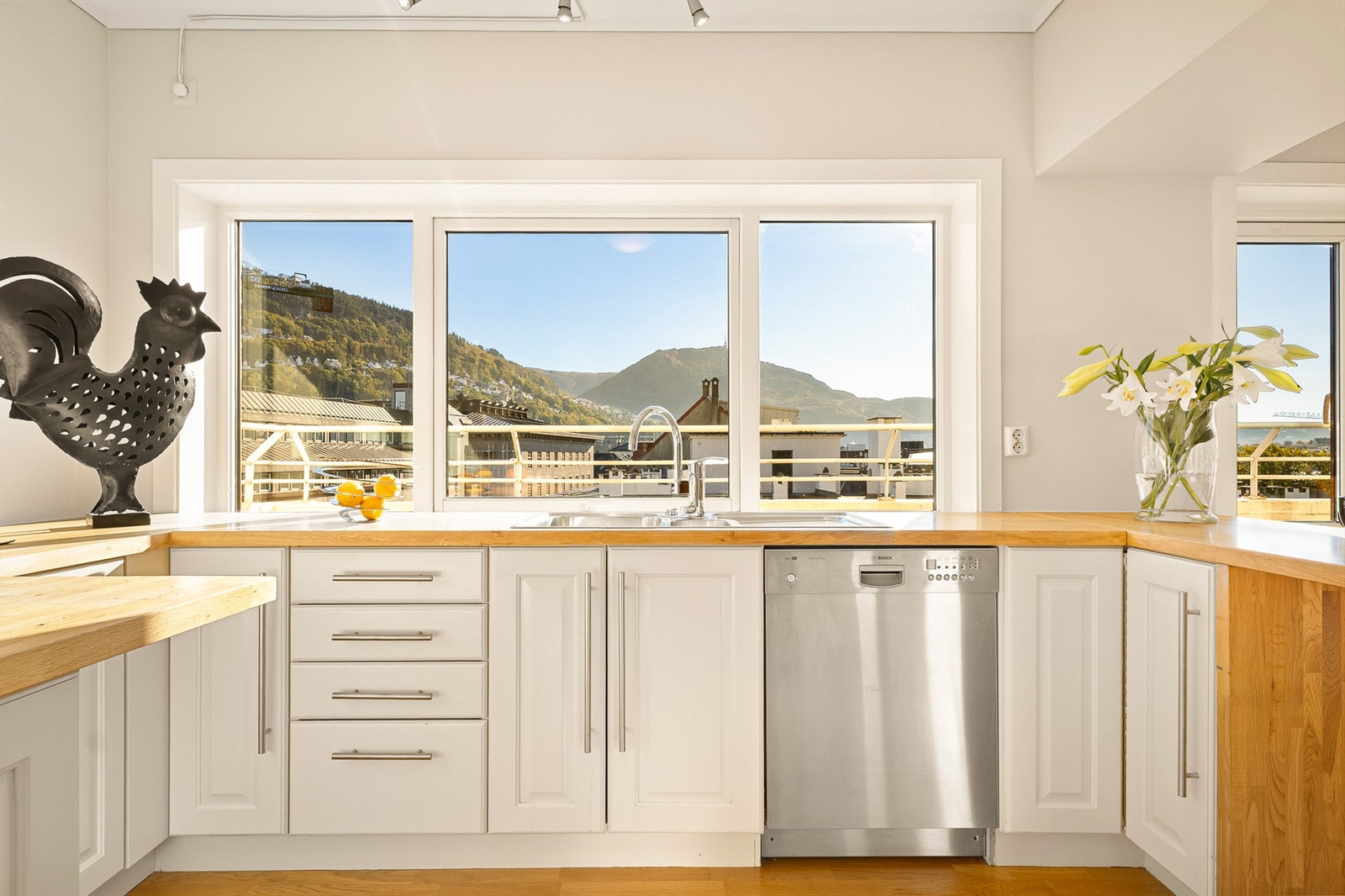 Se for deg å tilberede maten med denne fantastiske utsikten foran deg Galleribilde