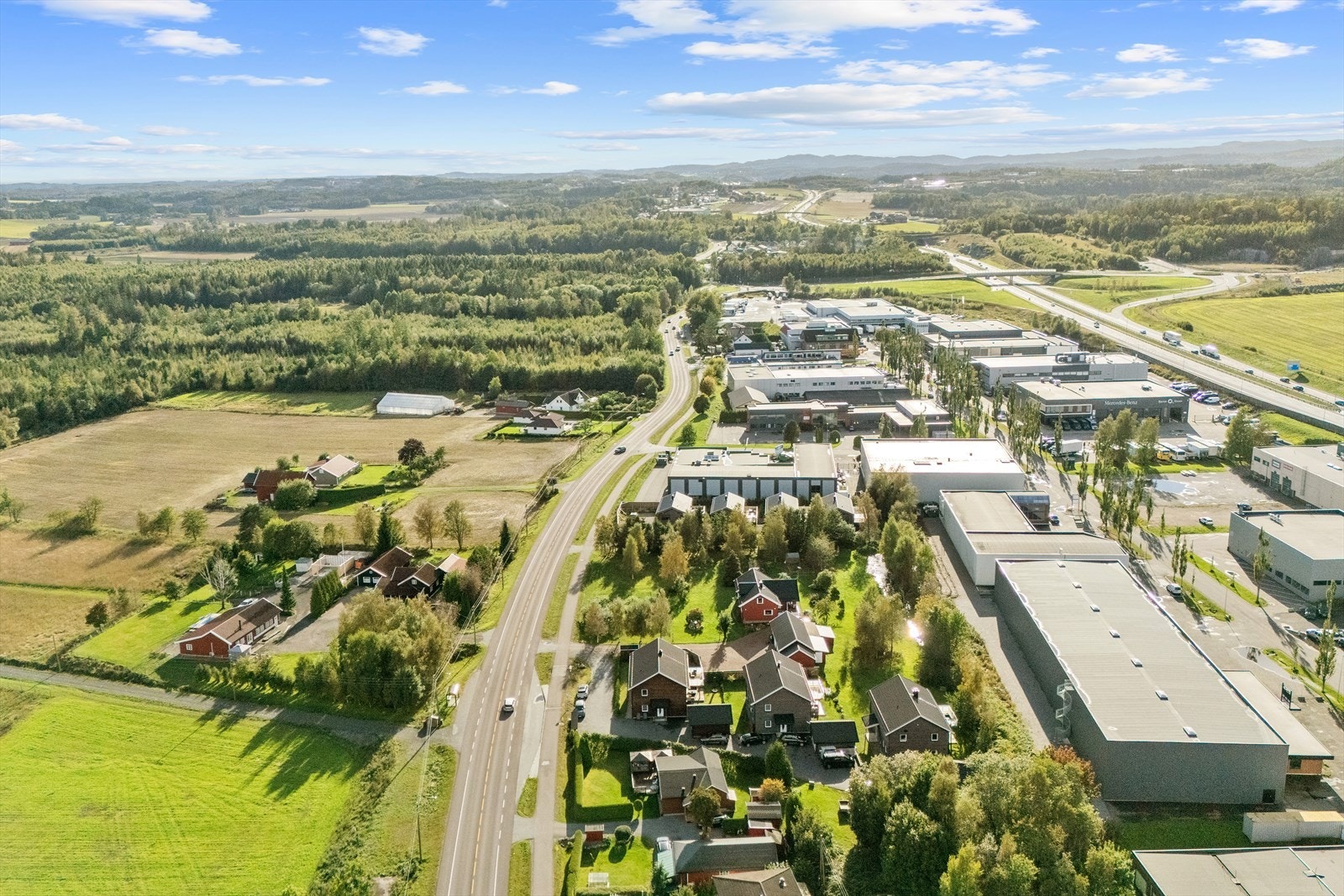 Rask adkomst til E18 - perfekt for pendlere. Galleribilde