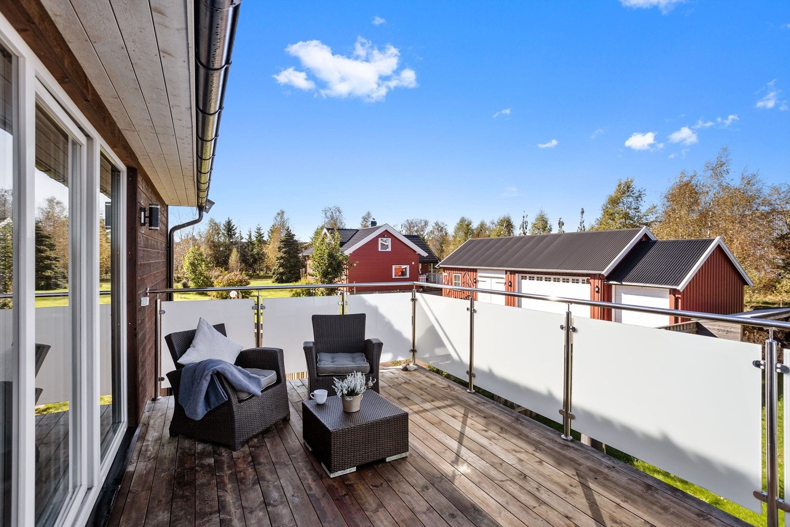 Balkongen utenfor loftsstuen er på ca. 15 kvm. Galleribilde