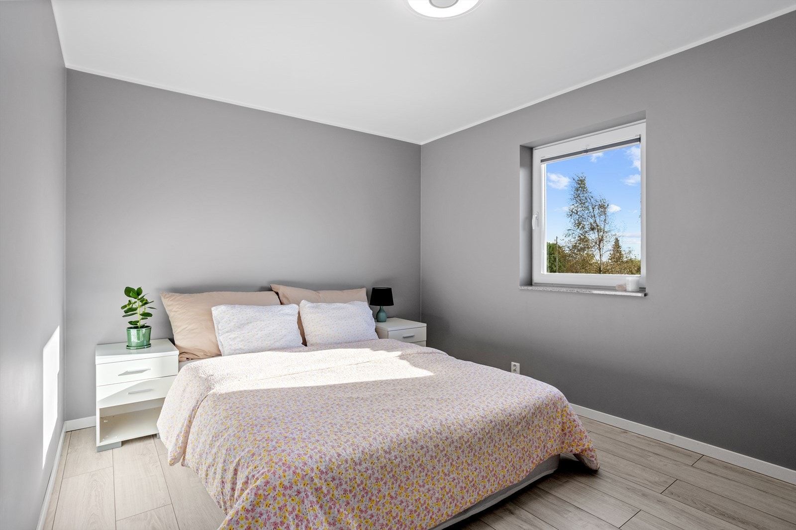 Et allsidig soverom som enkelt kan tilpasses ulike behov og livsfaser. Galleribilde