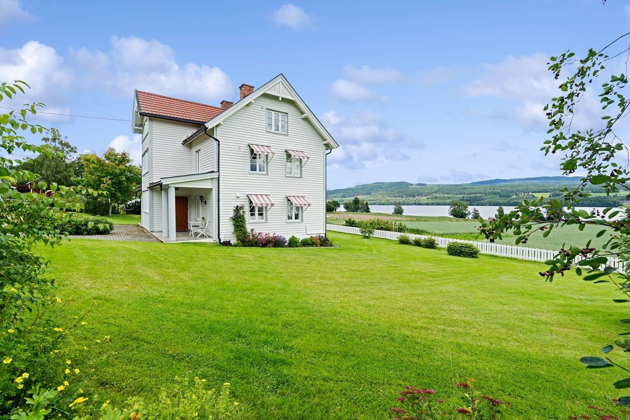 Hage og våningshus Galleribilde