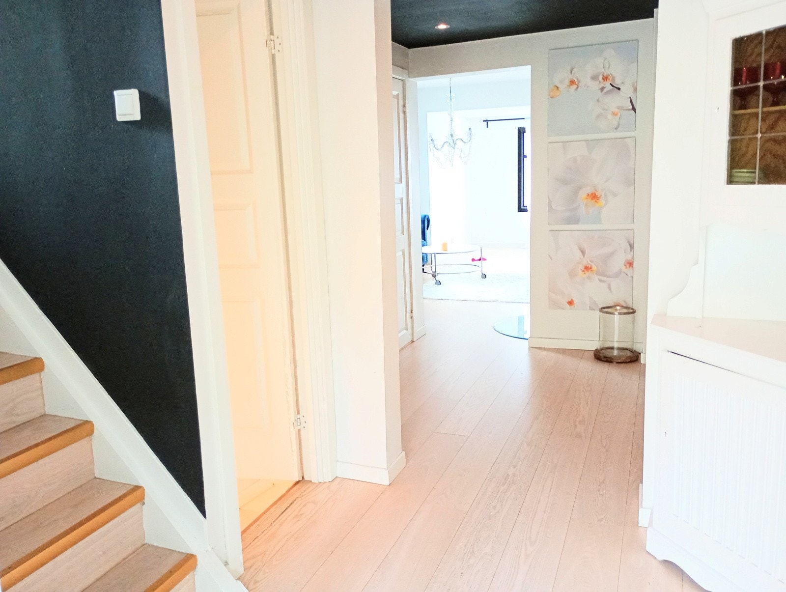 Ved inngangspartiet finner du trappen opp til 2. etasje Galleribilde
