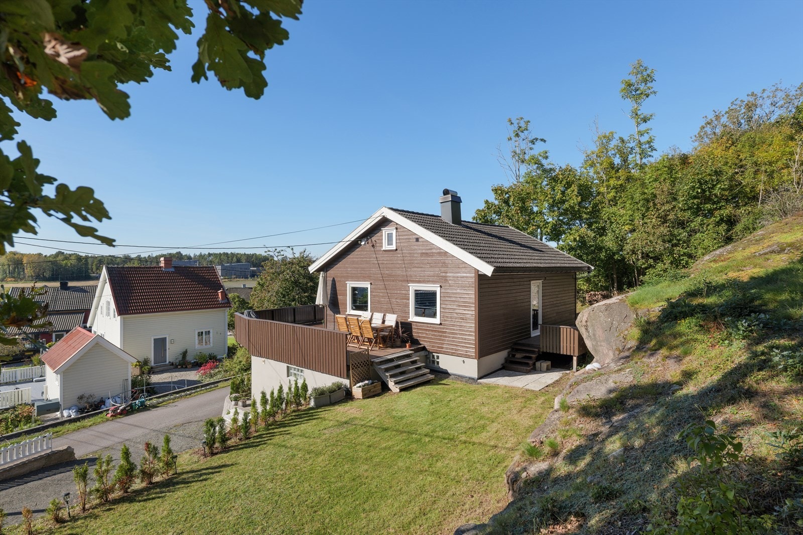 Fra boligen er det kort vei til butikker, skole, bhg og kollektivtilbud Galleribilde