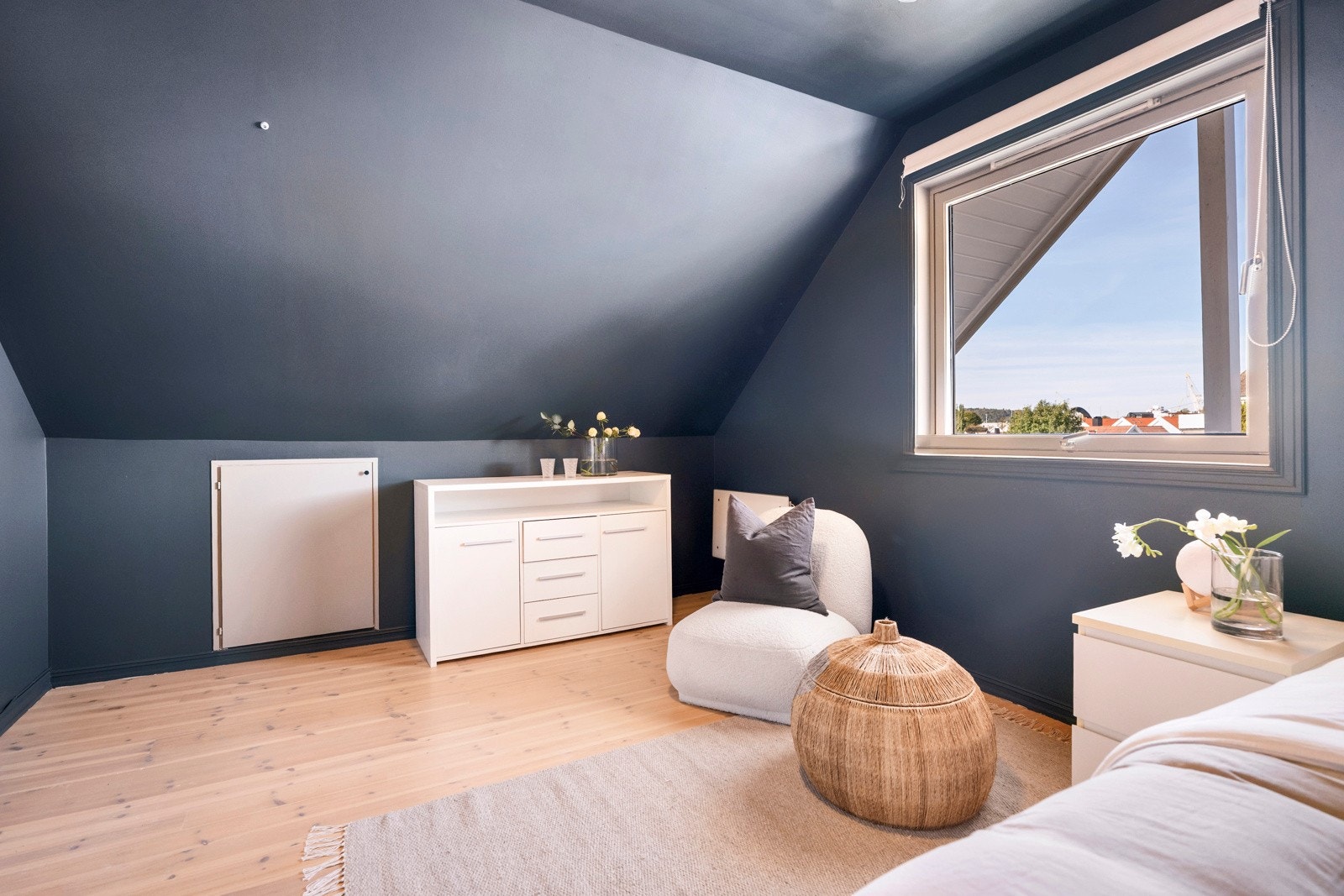 Her finner du to soverom, begge i fine og lune farger. Galleribilde