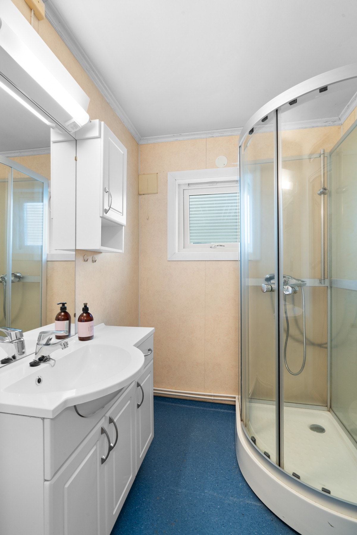 Bad andre etasje. Galleribilde