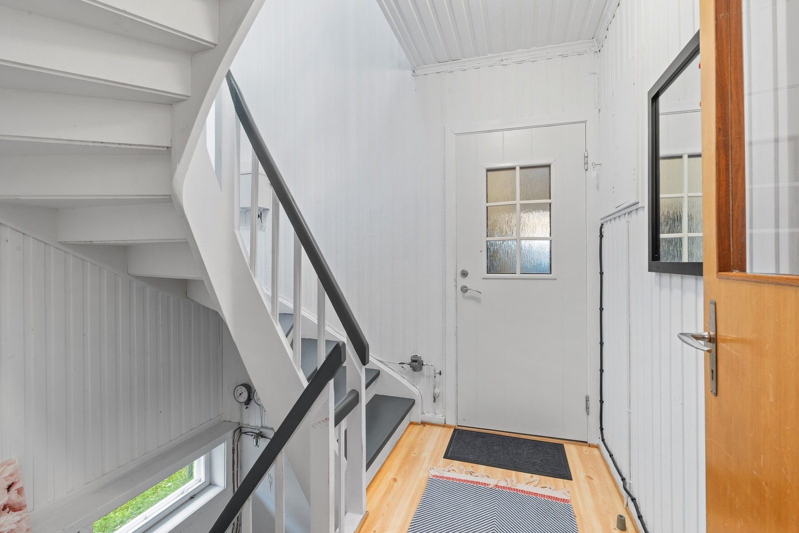 Det er en felles trappeoppgang til alle etasjene. Galleribilde