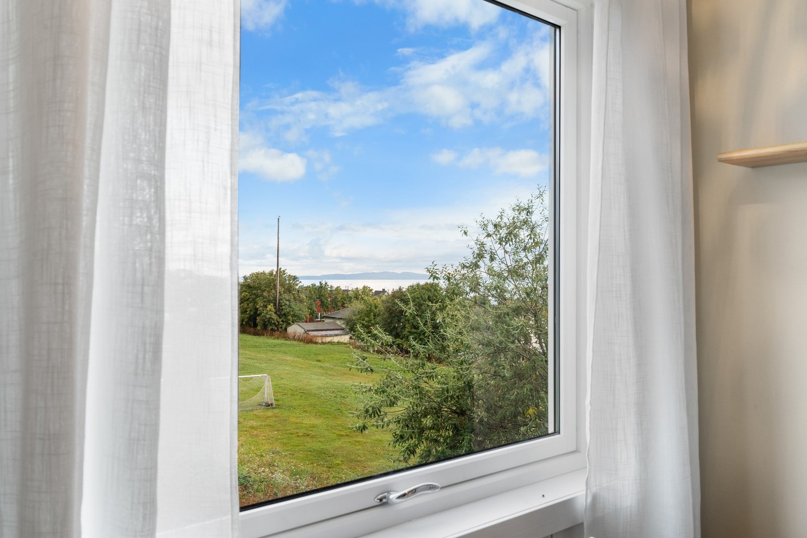 Utsikt mot sørøst. Galleribilde