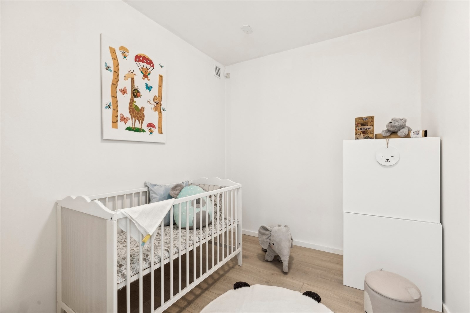 Opprinnelig bod innredet som alkove. Alkoven har ikke vinduer og er ikke godkjent for varig opphold. Galleribilde