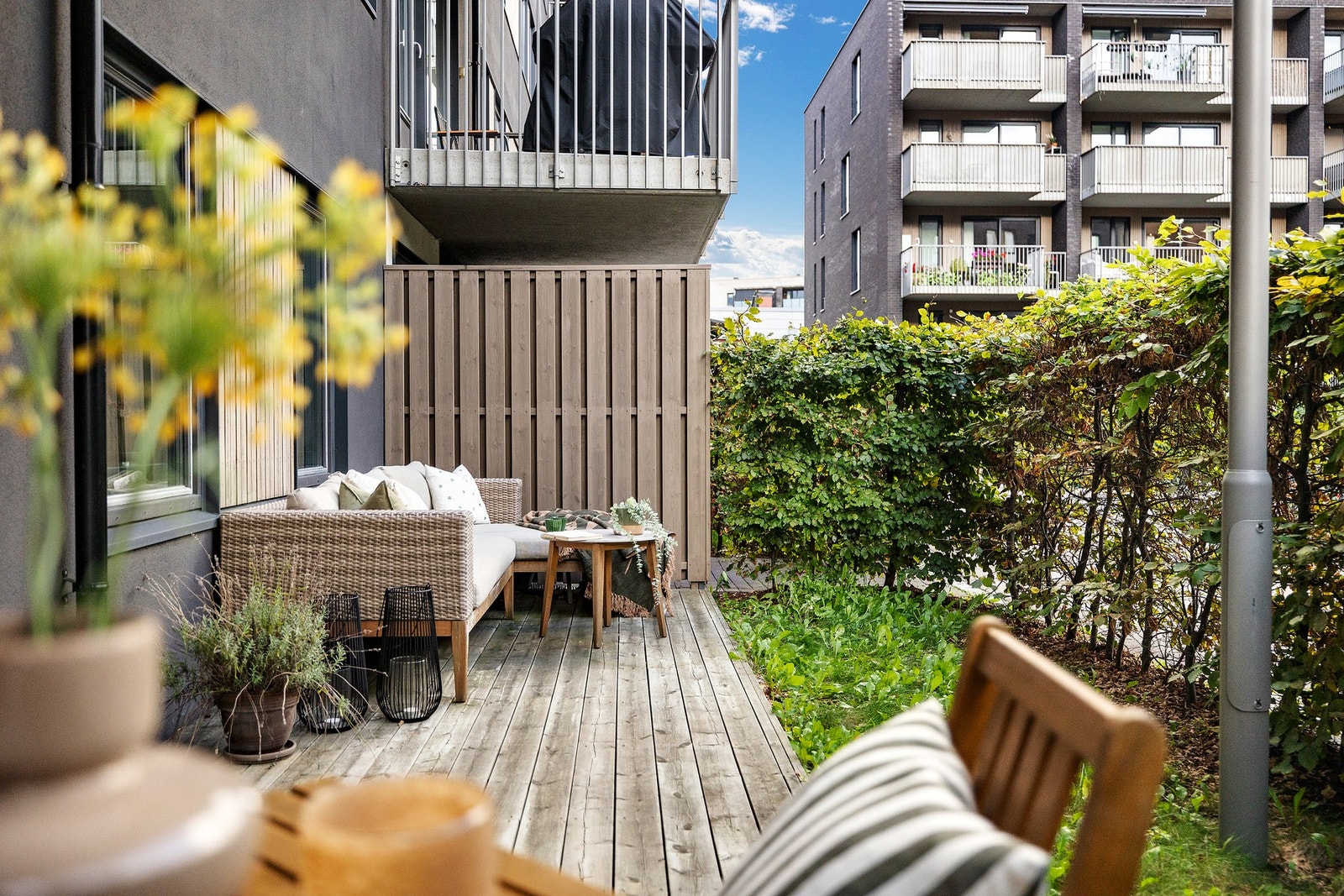 En innbydende og pen 3-roms leilighet på bakkeplan med egen, skjermet hage. Galleribilde