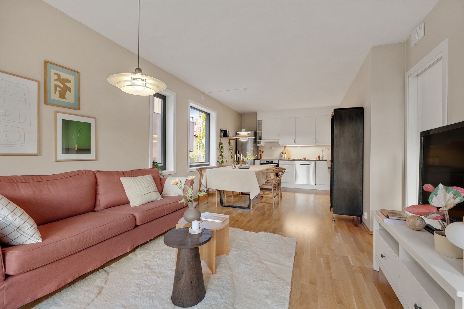 Velkommen til Hovinveien 37J -presentert av Line Strifeldt Johansson v/EIE Ensjø! Galleribilde