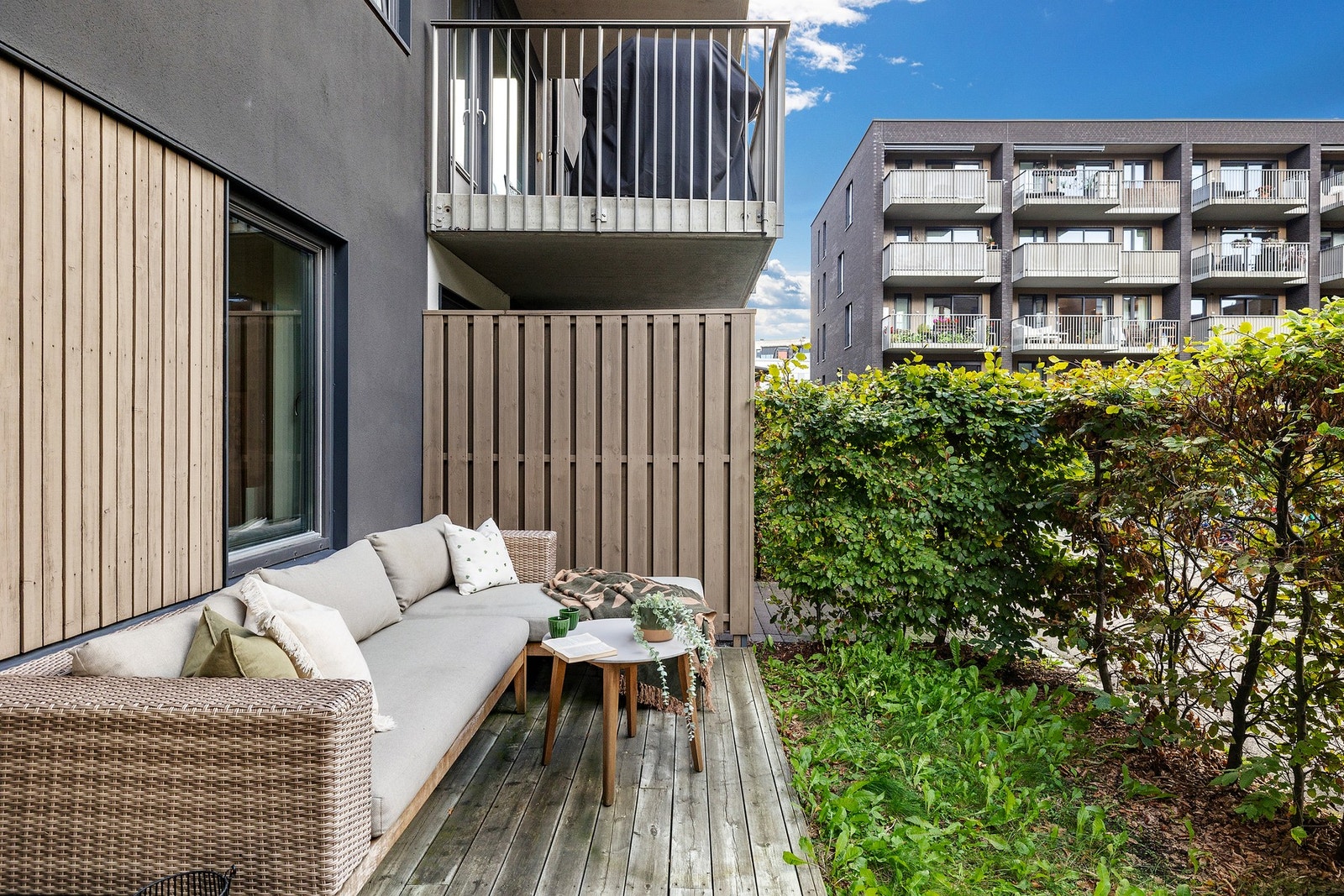 Her sitter du skjermet i fine omgivelser. Galleribilde