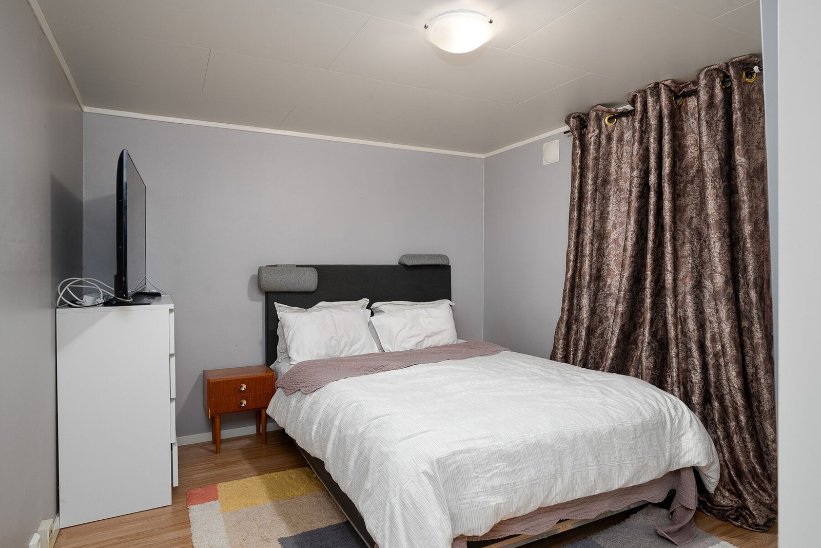 Soverom tilhørende utleiedel, med adkomst fra entré. (ikke omsøkt godkjent) Galleribilde