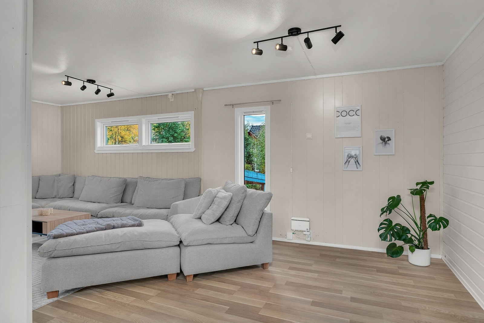 Her får du en lys og gjennomtenkt bolig med god planløsning og plass til både hverdag og fest. Galleribilde