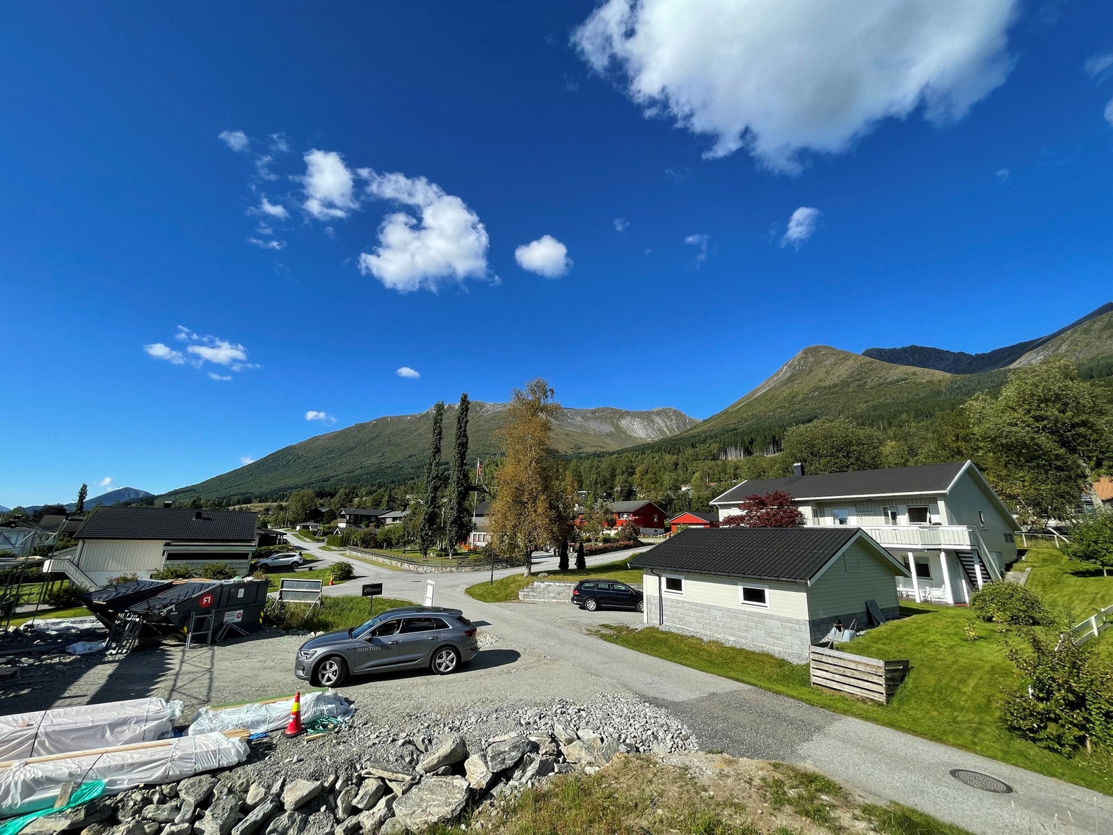 Innkjøring til tomt Galleribilde