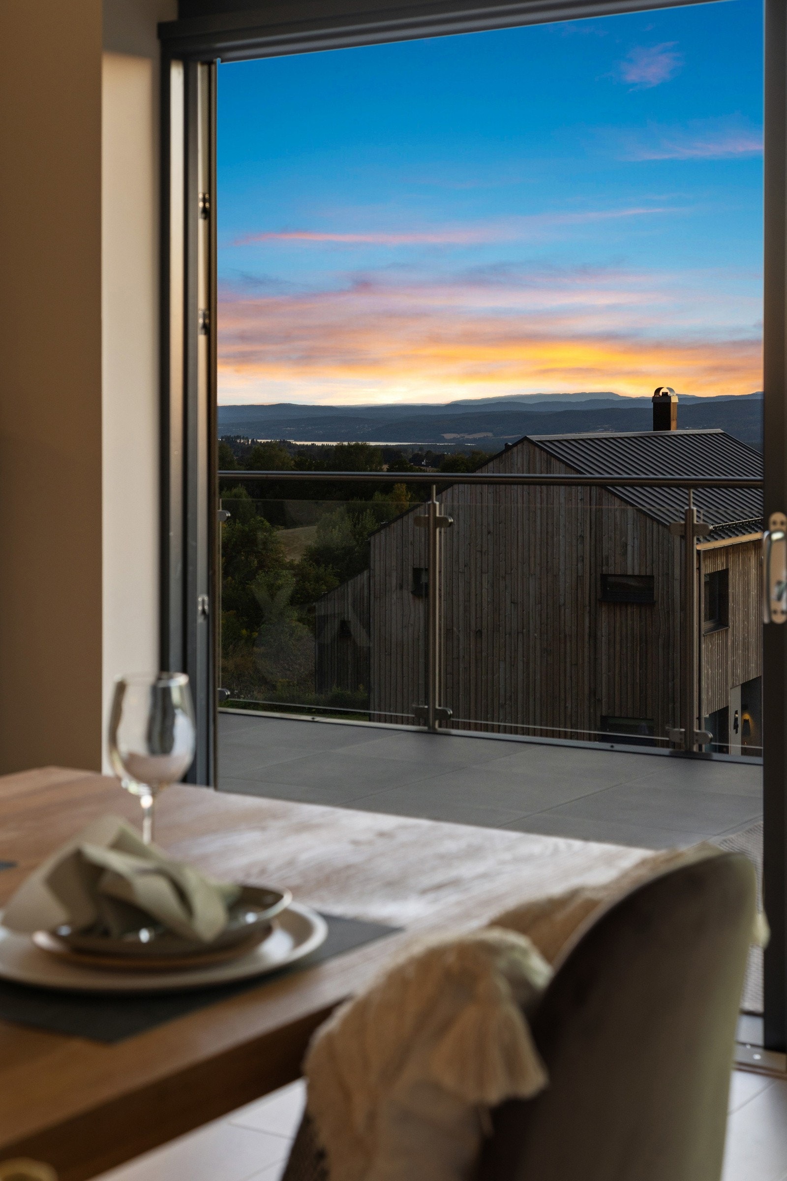 Veldig fin utsikt fra spisestuen Galleribilde