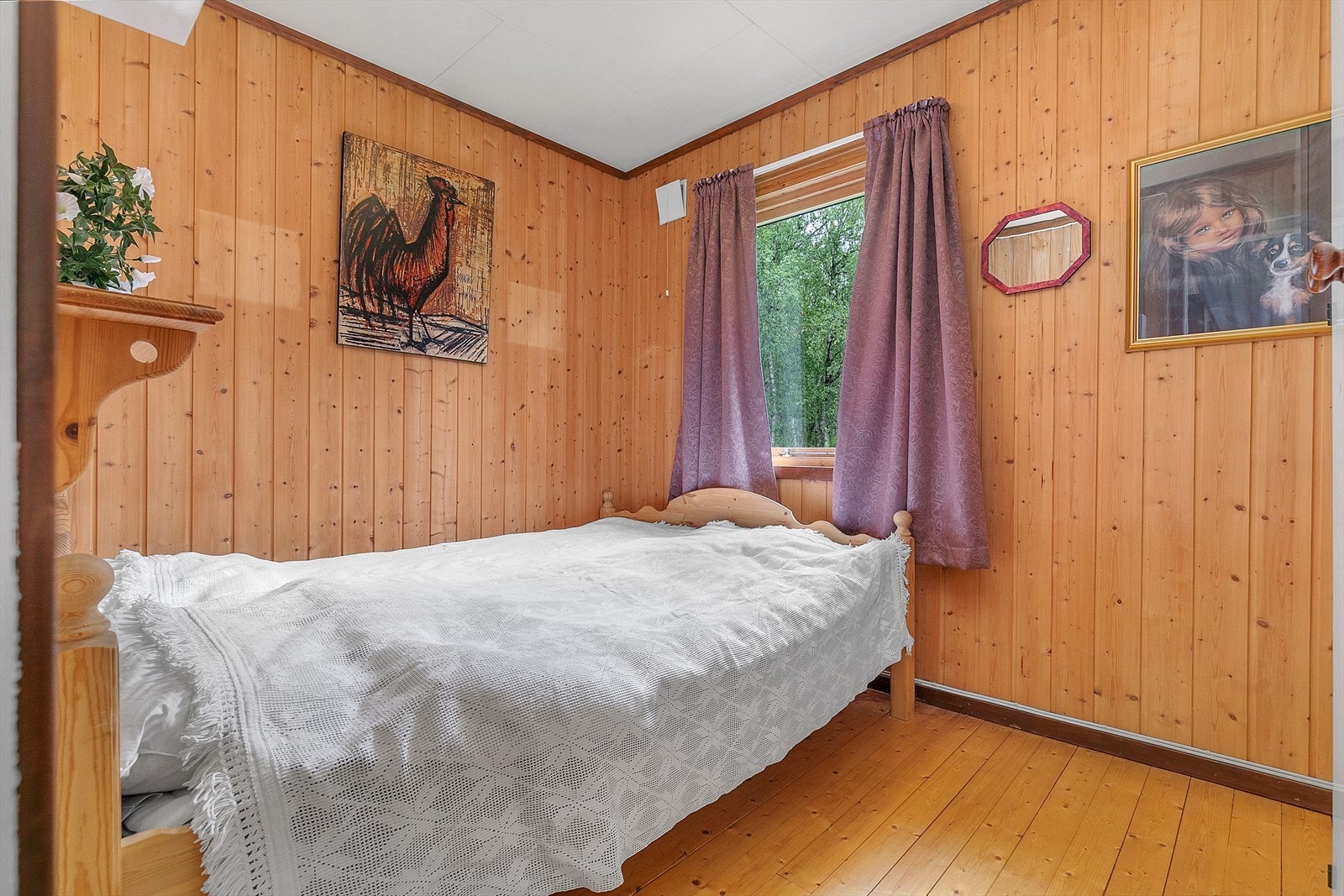 Soverom 2. God plass for dobbeltseng. Galleribilde