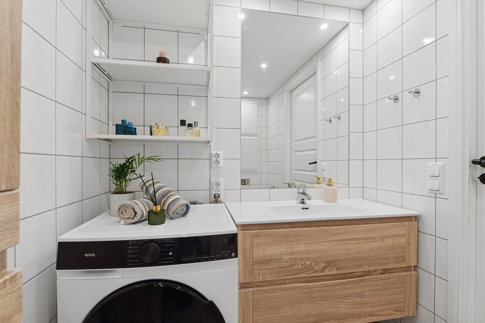 Badet har i tillegg opplegg for vaskemaskin. Galleribilde