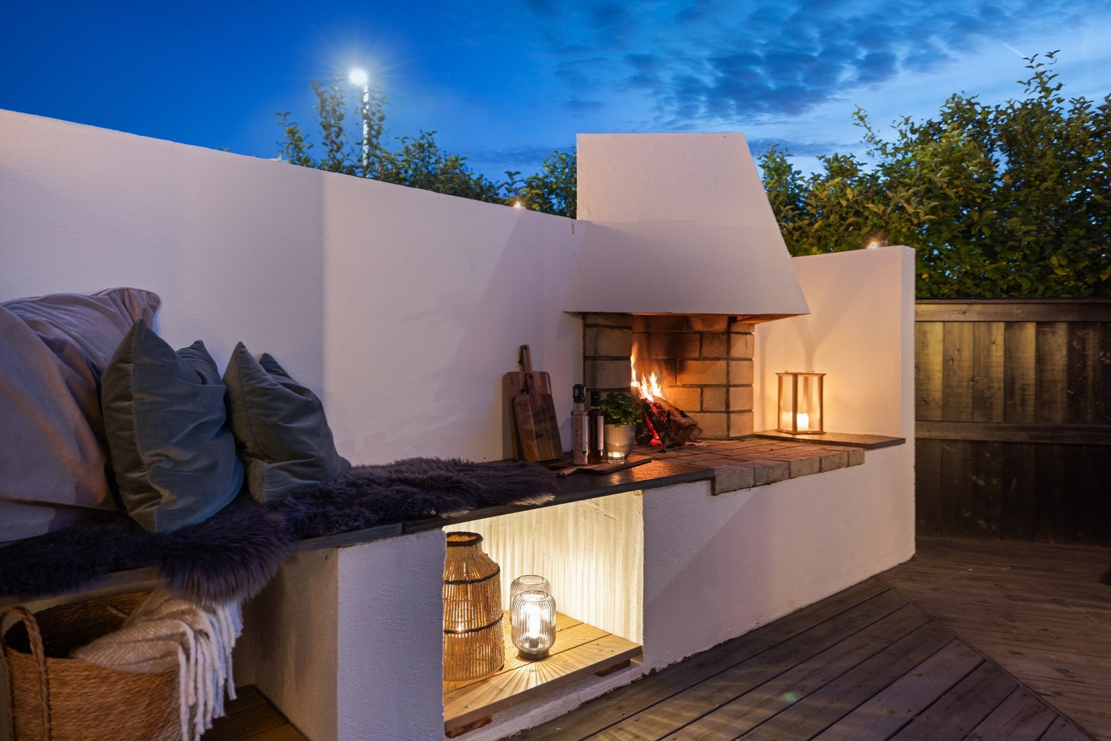 Utepeisen er et flott element som forlenger utendørssesongen og øker hyggefaktoren betraktelig på kveldstid. Galleribilde